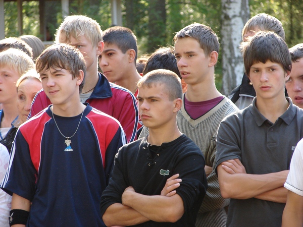 Poikia leirillä vuonna 2006